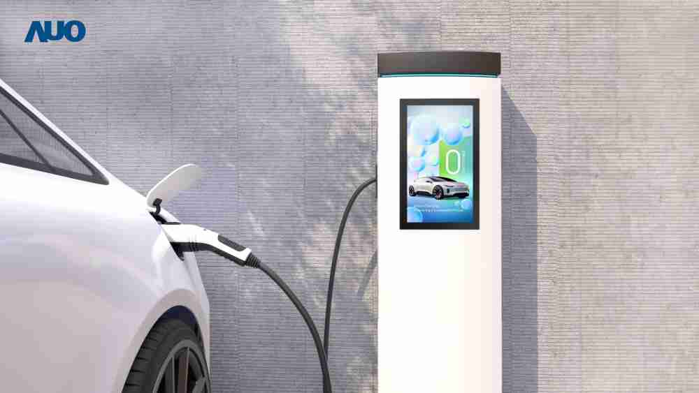 友達〝EVSE車用充電樁解決方案〞專為電動汽車充電樁設計，，具有高亮度、、、、克服戶外艱難環境的耐溫、、耐紫外線等特性，，並搭載散熱性及擴充性強的高效能工業電腦，，，，可實現人機互動訴求，，，如資訊顯示、、、、支付等應用